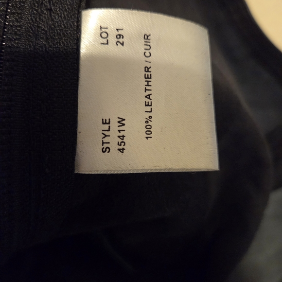 🍍Leather Tank Top - Picture 3 of 5